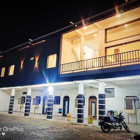 Hotel Modi Palace, Chanderi Mp Extérieur photo