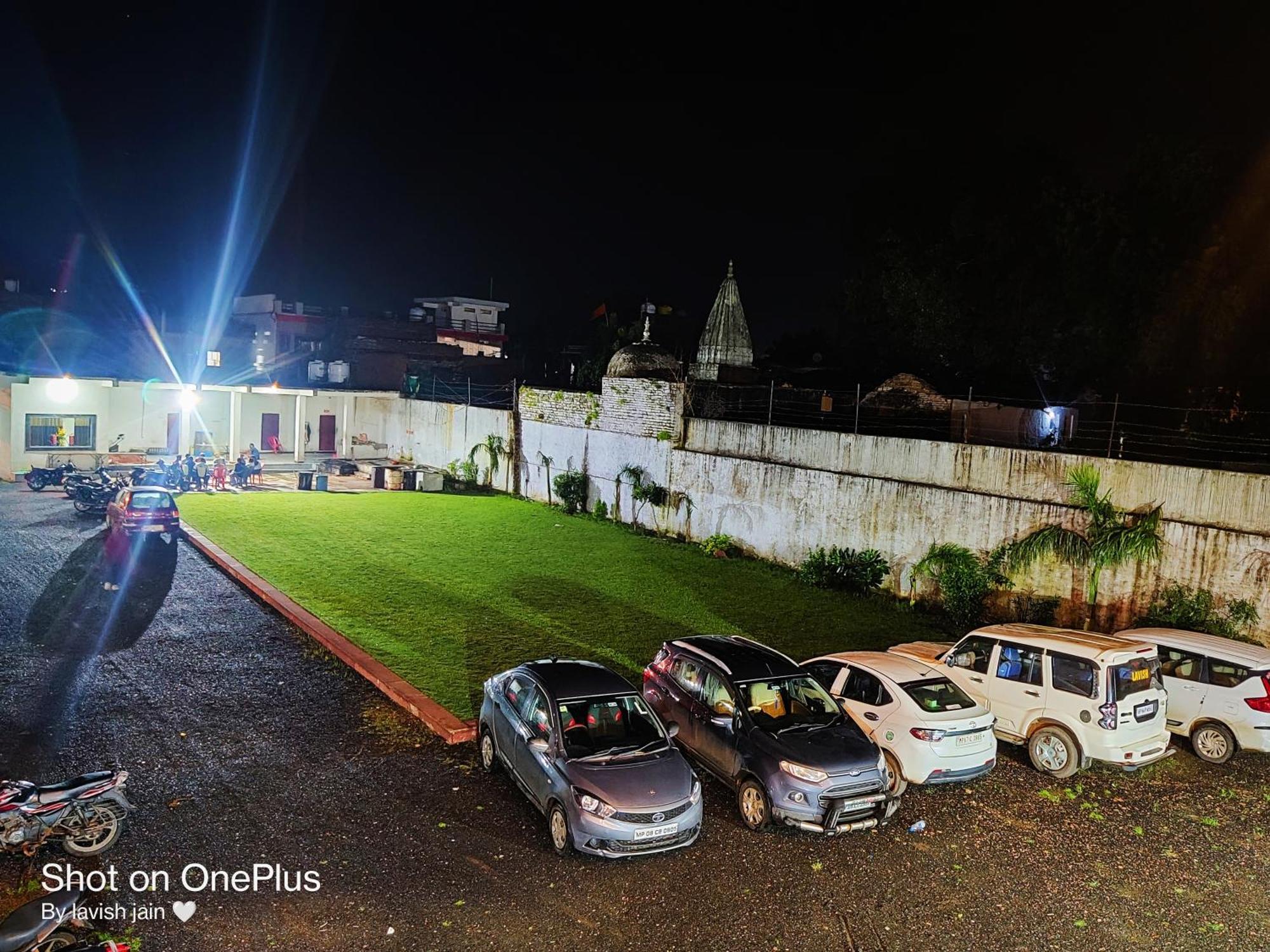 Hotel Modi Palace, Chanderi Mp Extérieur photo