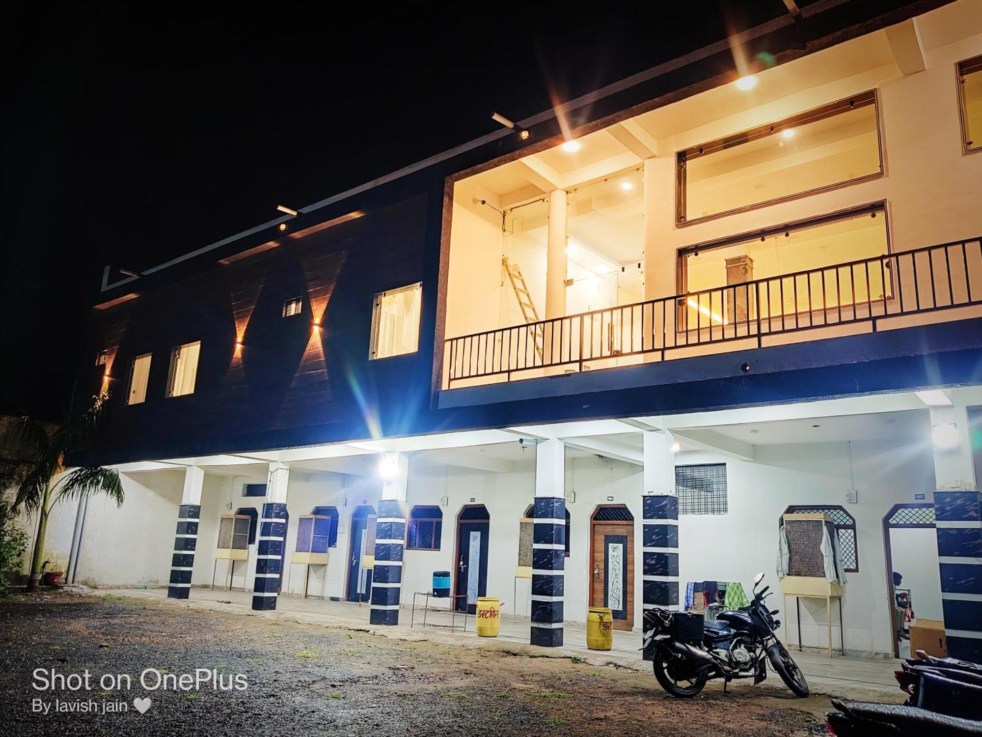 Hotel Modi Palace, Chanderi Mp Extérieur photo