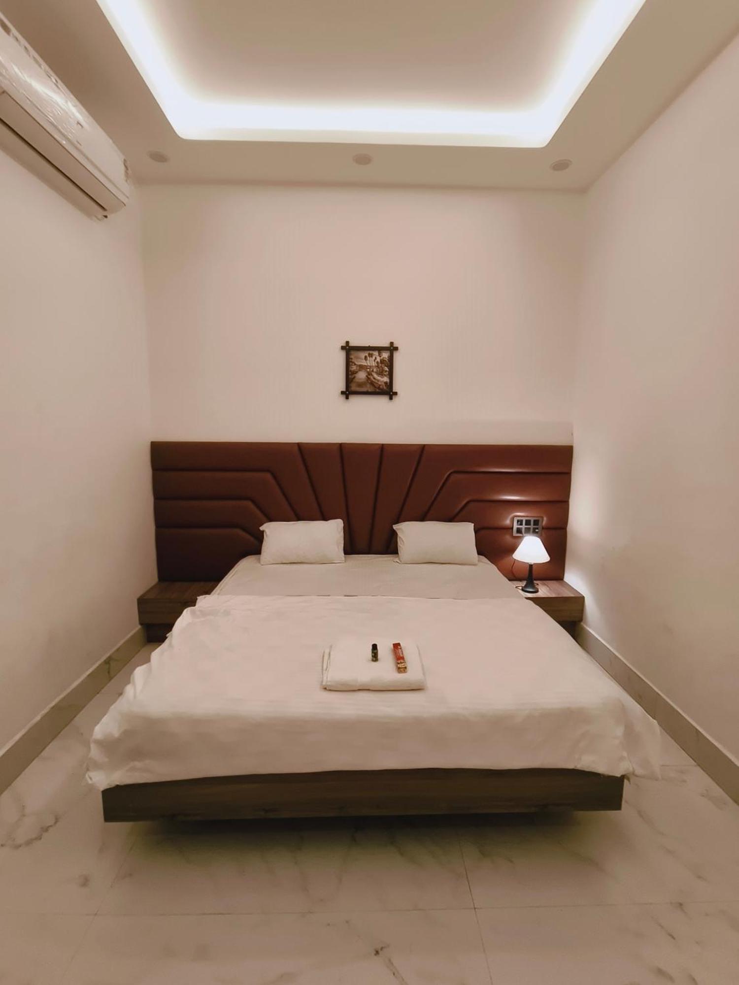 Hotel Modi Palace, Chanderi Mp Extérieur photo