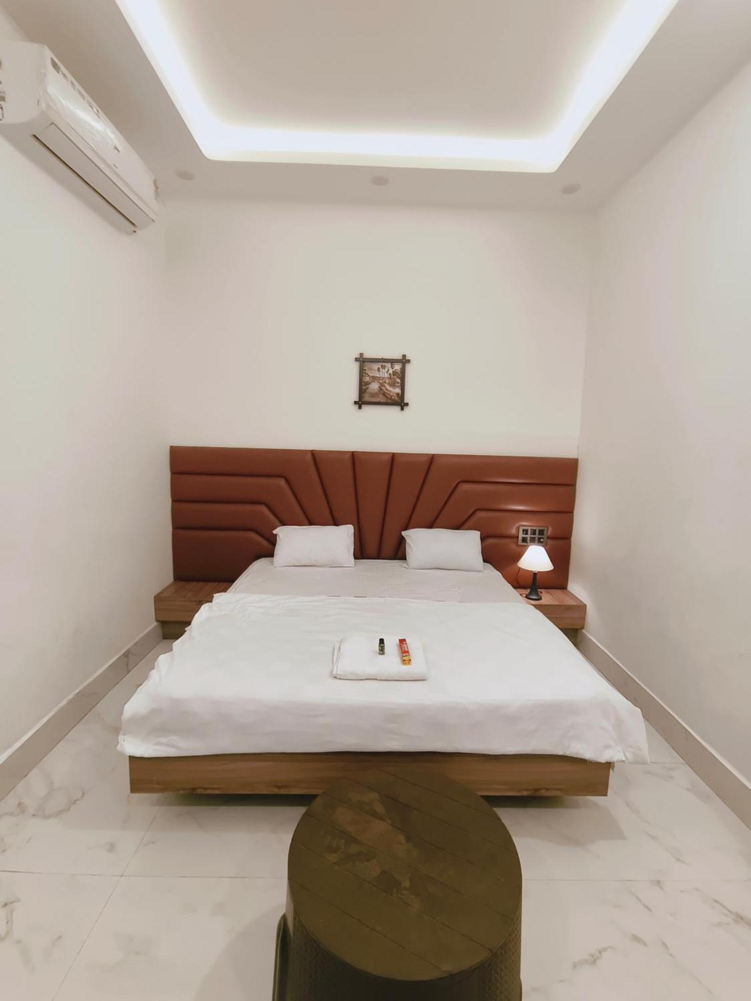 Hotel Modi Palace, Chanderi Mp Extérieur photo
