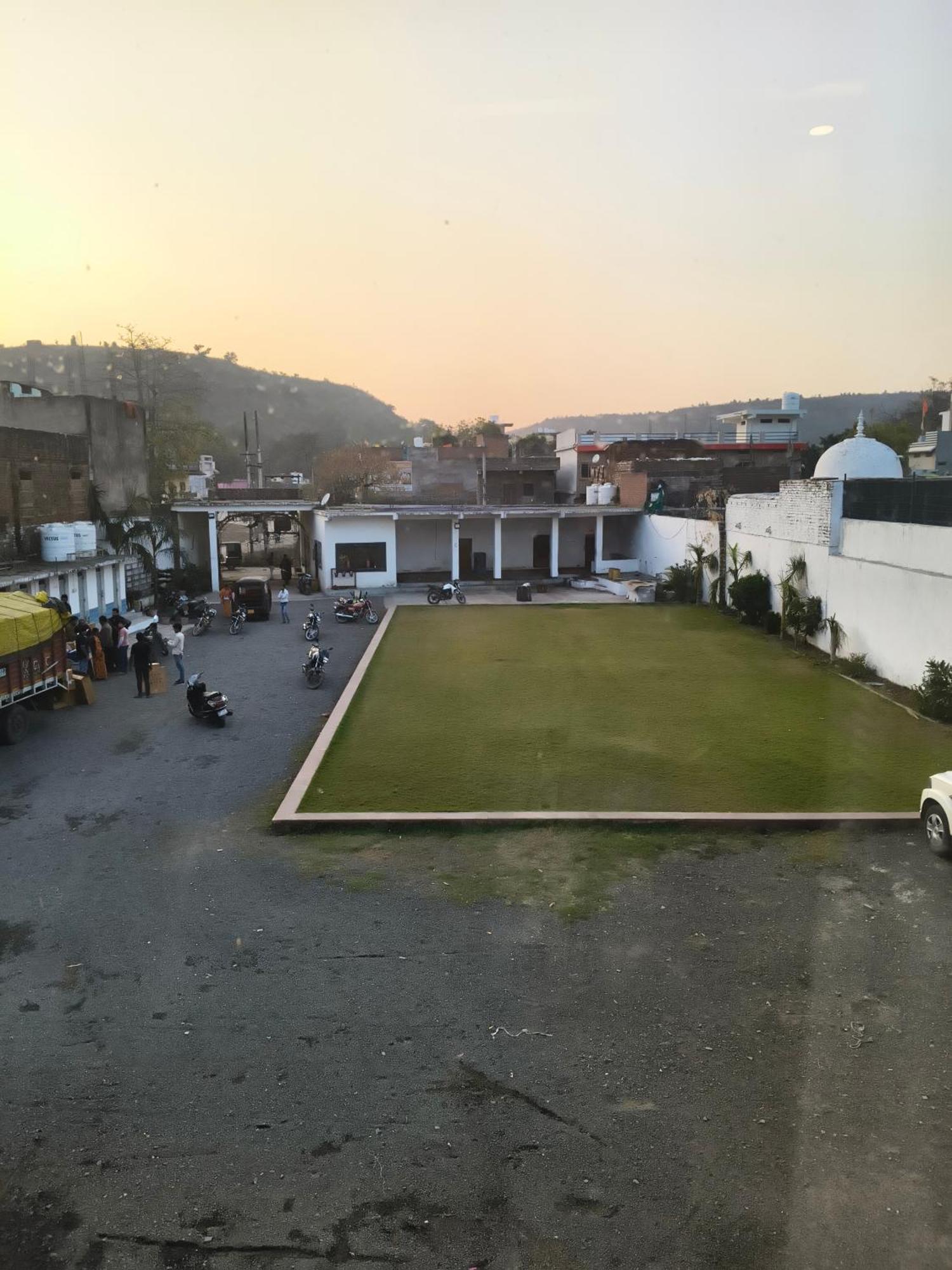 Hotel Modi Palace, Chanderi Mp Extérieur photo