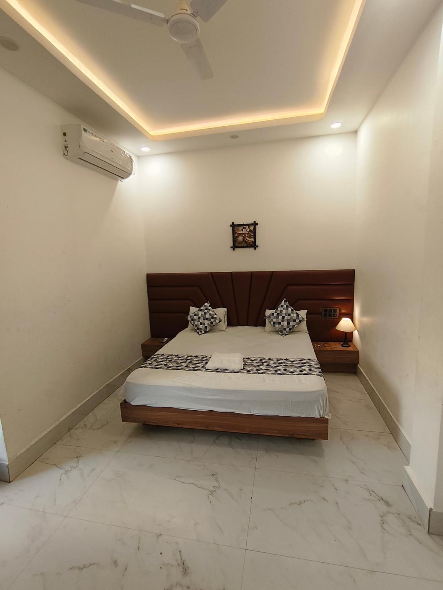 Hotel Modi Palace, Chanderi Mp Extérieur photo